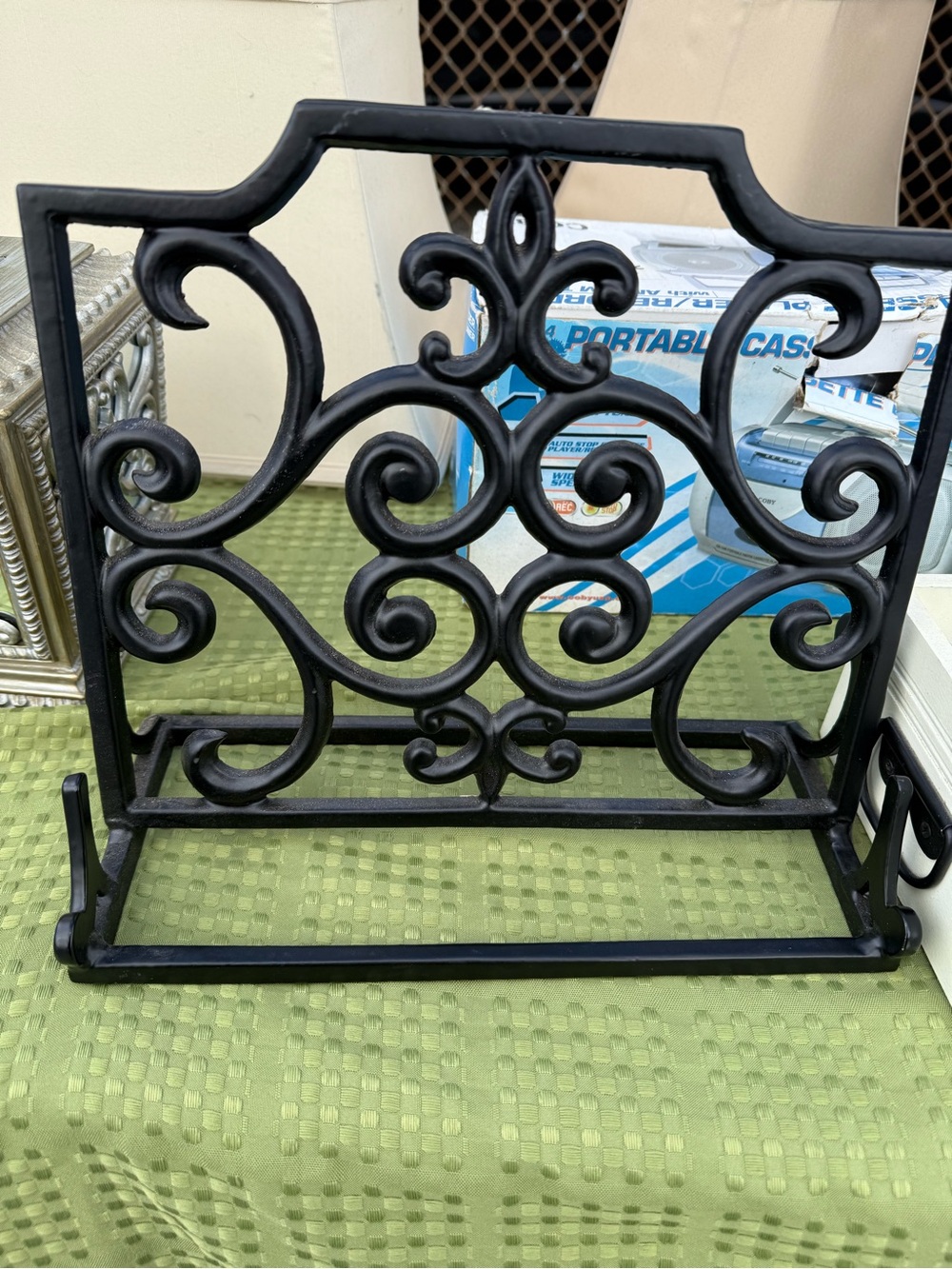 Wrought Iron Scroll Cookbook or Tablet Stand - Black